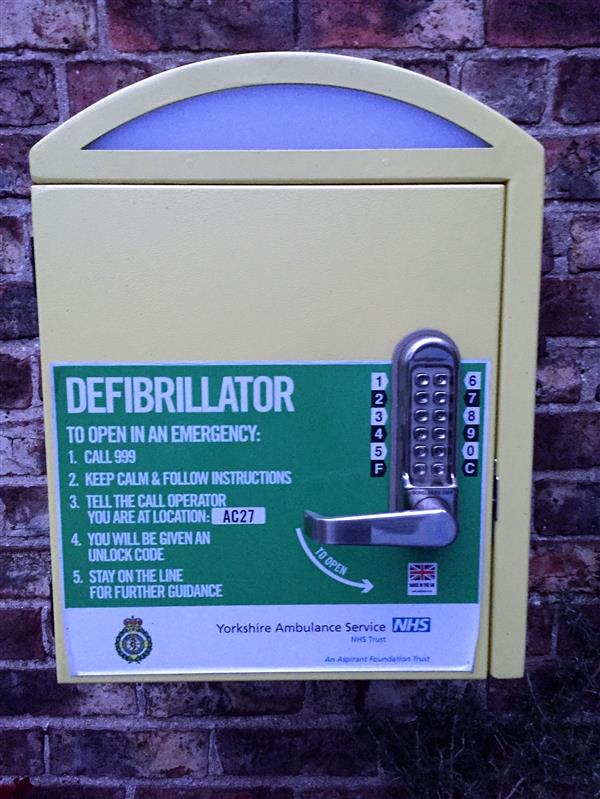 Defibrillator